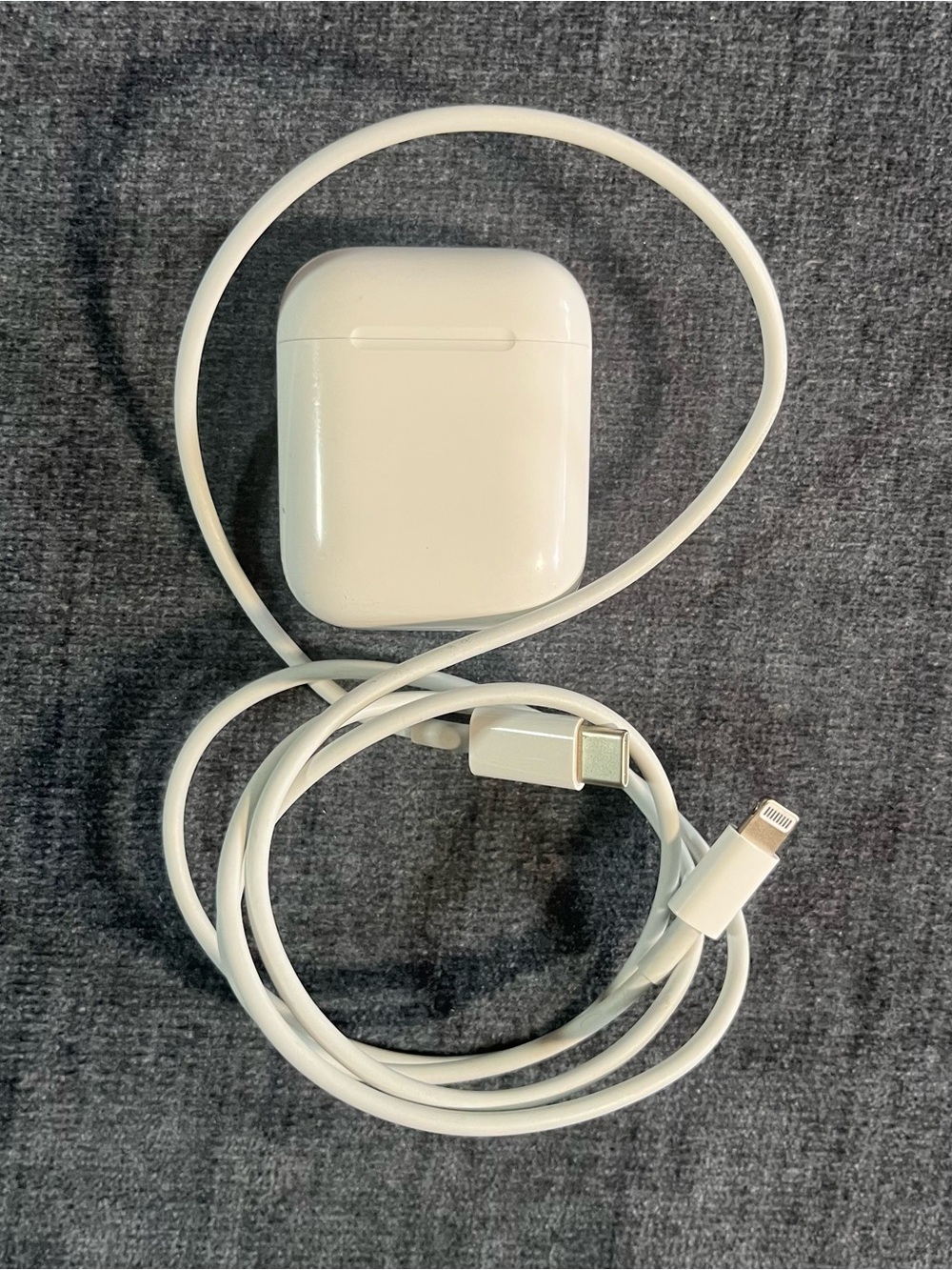 Apple Airpods 2nd Generation CHARGING CASE ONLY with charging cable